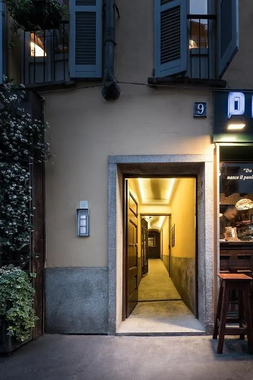 Leonardo Duplex Apartment Milan 0*,  Italy