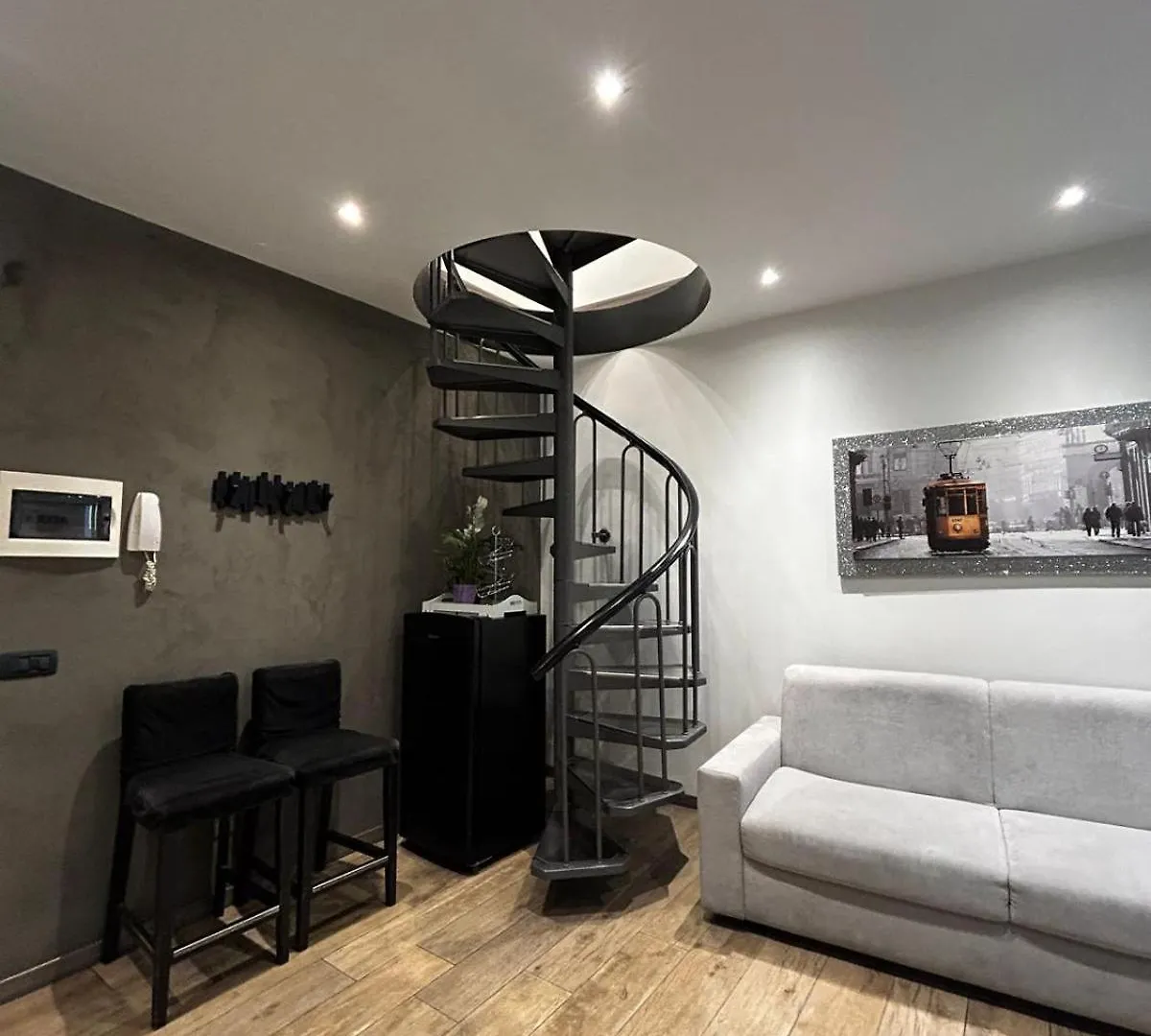 Leonardo Duplex Apartment Milan Italy